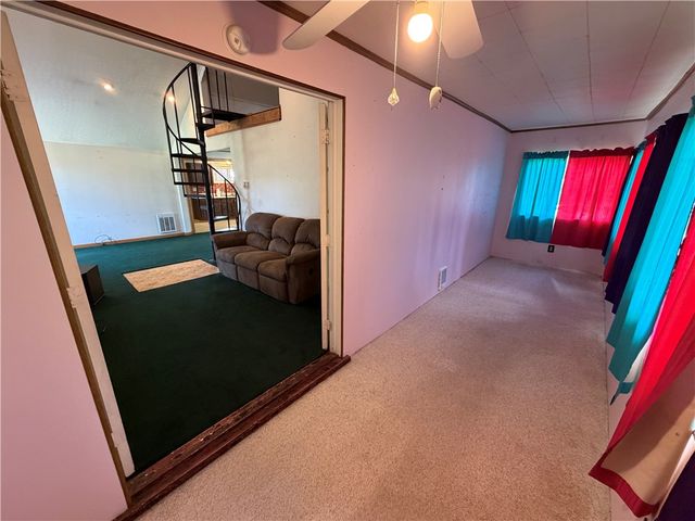 112 Schoolhouse Rd, Jefferson Twp, PA 15442