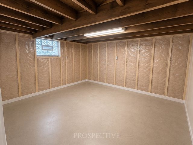 112 Schoolhouse Rd, Jefferson Twp, PA 15442