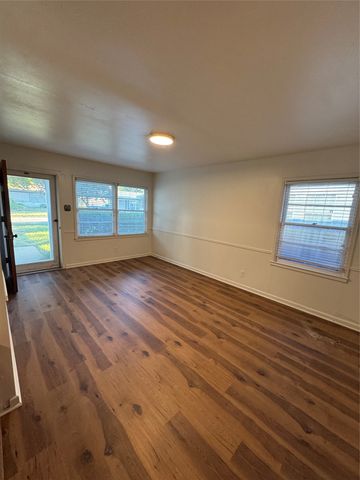 5128 Ira Street, Haltom City, TX 76117