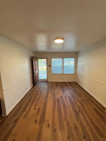 5128 Ira Street, Haltom City, TX 76117