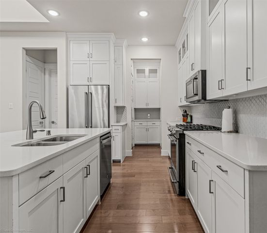 8327 Nunley Lane, Dallas, TX 75231