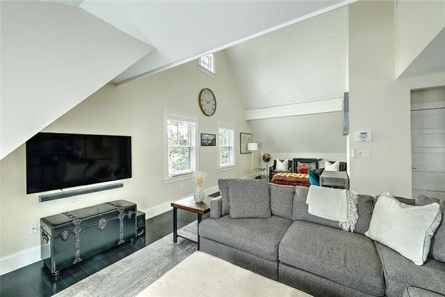 26 South Angell Street 3, Providence, RI 02906