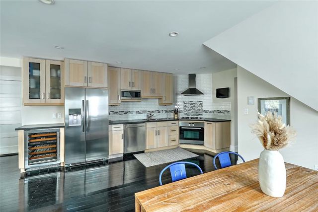 26 South Angell Street 3, Providence, RI 02906
