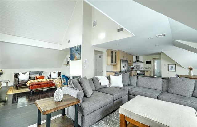 26 South Angell Street 3, Providence, RI 02906