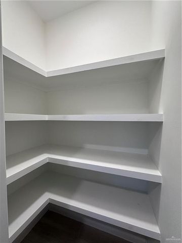 10925 N Sugar Bear Drive, Edinburg, TX 78541