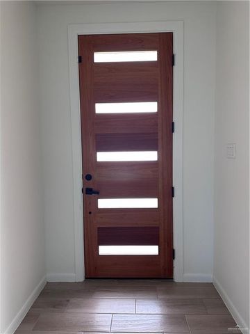 10925 N Sugar Bear Drive, Edinburg, TX 78541