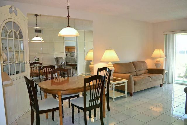 9855 Sandalfoot Blvd 308, Boca Raton, FL 33428