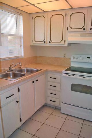 9855 Sandalfoot Blvd 308, Boca Raton, FL 33428