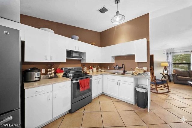 2795 12th AVE SE, Naples, FL 34117