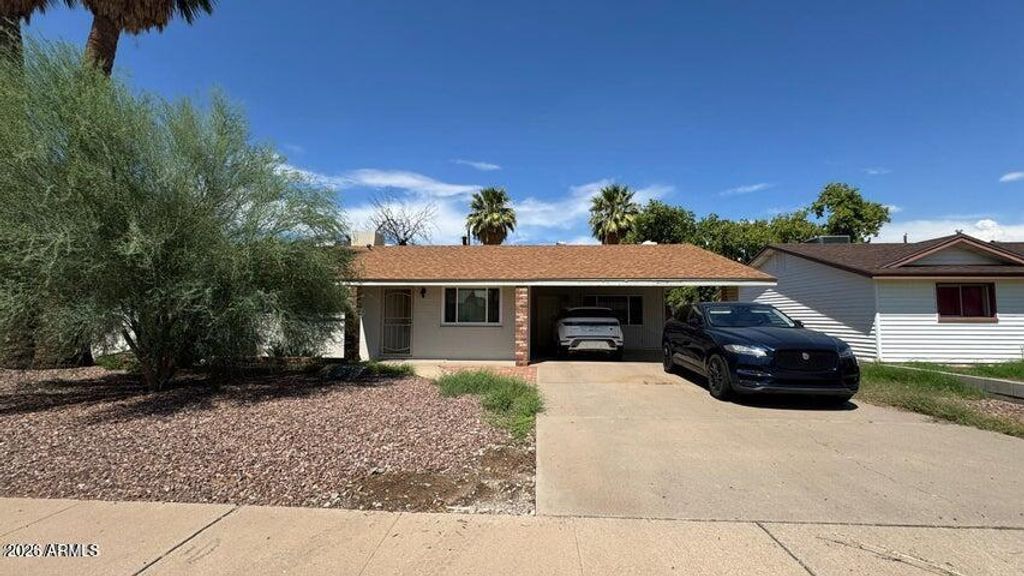 3748 W LAS PALMARITAS Drive, Phoenix, AZ 85051