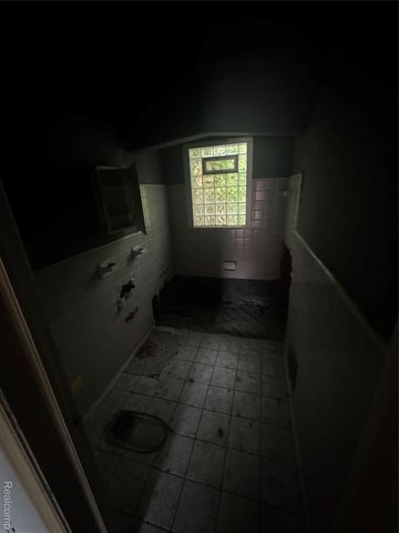 11624 Wayburn Street, Detroit, MI 48224