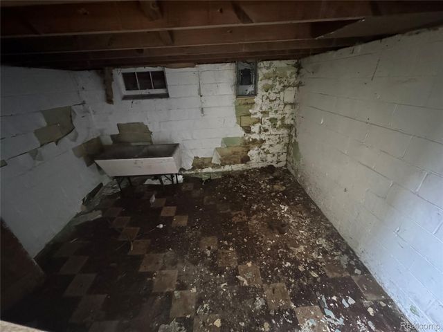 11624 Wayburn Street, Detroit, MI 48224