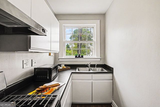 21 Peachtree Memorial Drive NW 8A, Atlanta, GA 30309