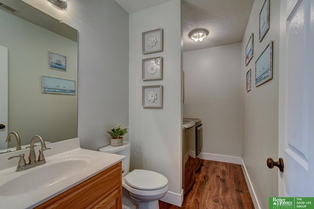 827 Fenwick Street, Papillion, NE 68046