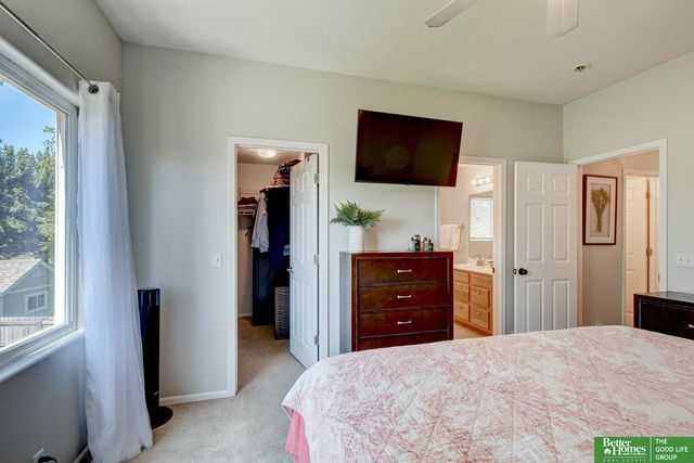 827 Fenwick Street, Papillion, NE 68046
