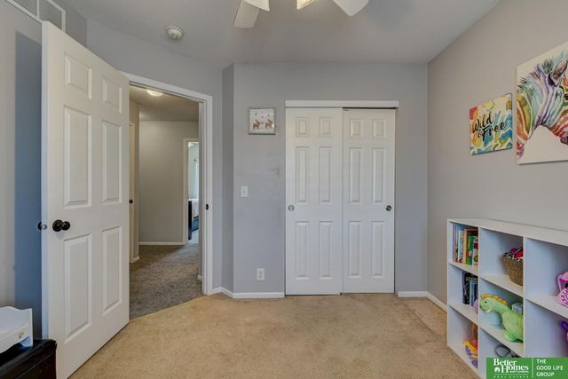 827 Fenwick Street, Papillion, NE 68046