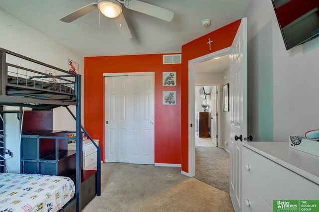 827 Fenwick Street, Papillion, NE 68046
