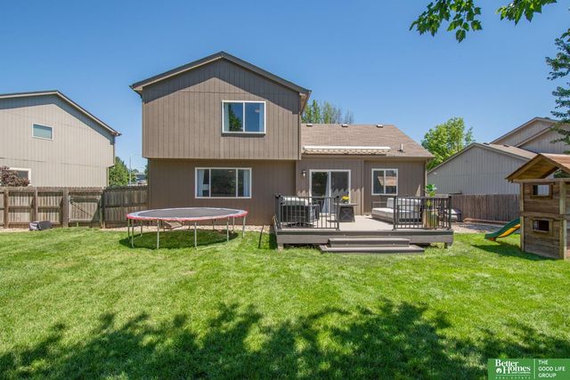 827 Fenwick Street, Papillion, NE 68046