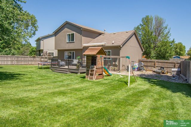 827 Fenwick Street, Papillion, NE 68046