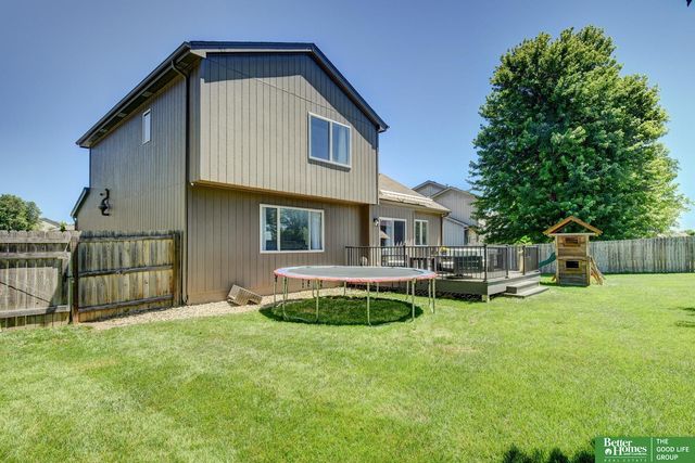 827 Fenwick Street, Papillion, NE 68046