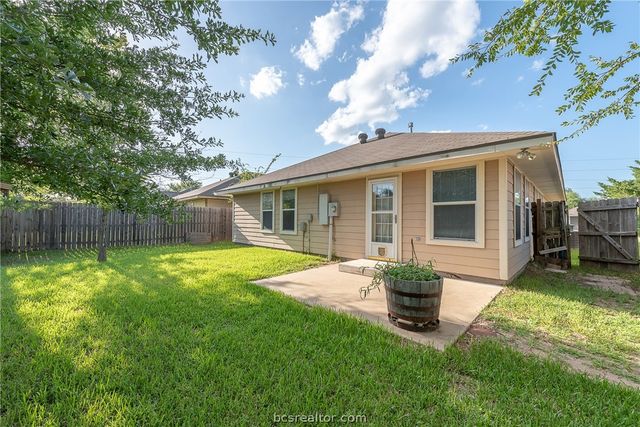 2109 Craftwood Place, Bryan, TX 77801