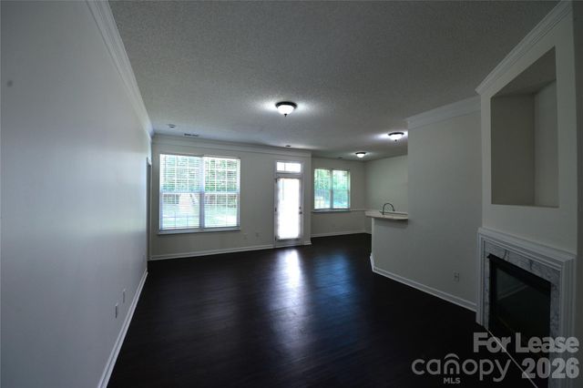 6043 Shining Oak Lane, Charlotte, NC 28269