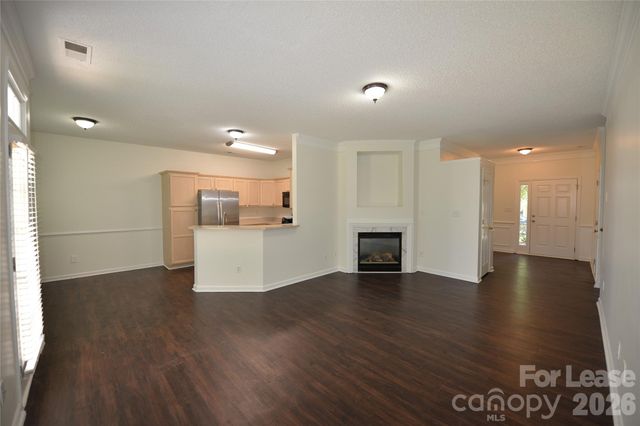 6043 Shining Oak Lane, Charlotte, NC 28269