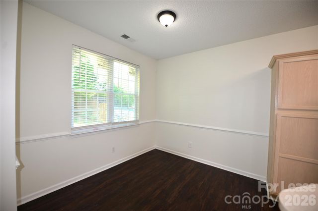 6043 Shining Oak Lane, Charlotte, NC 28269