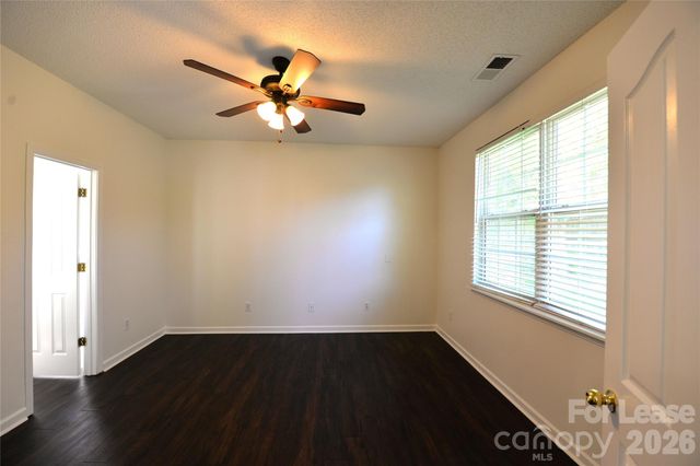 6043 Shining Oak Lane, Charlotte, NC 28269