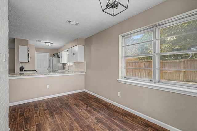 2901 Castle Court, Pearland, TX 77581