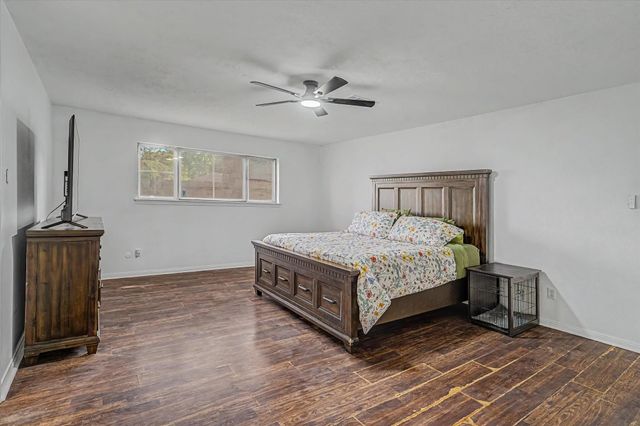 2901 Castle Court, Pearland, TX 77581