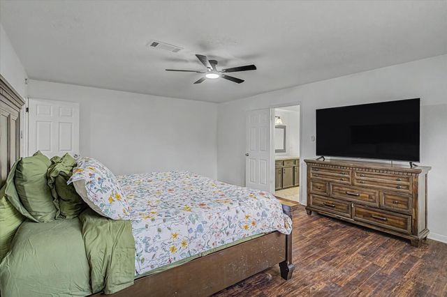 2901 Castle Court, Pearland, TX 77581