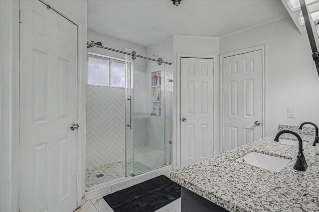 2901 Castle Court, Pearland, TX 77581