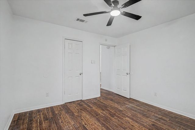 2901 Castle Court, Pearland, TX 77581