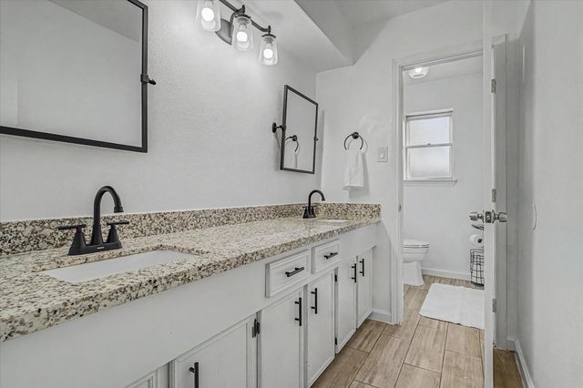 2901 Castle Court, Pearland, TX 77581
