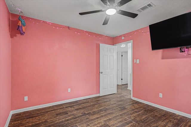 2901 Castle Court, Pearland, TX 77581