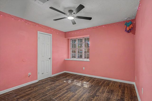 2901 Castle Court, Pearland, TX 77581