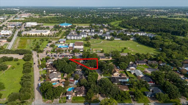 2901 Castle Court, Pearland, TX 77581