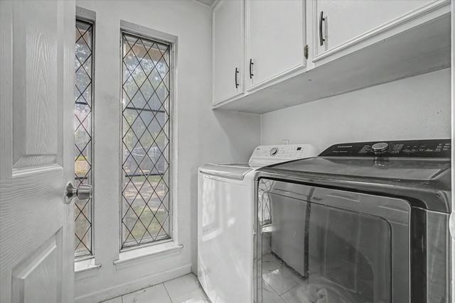 2901 Castle Court, Pearland, TX 77581