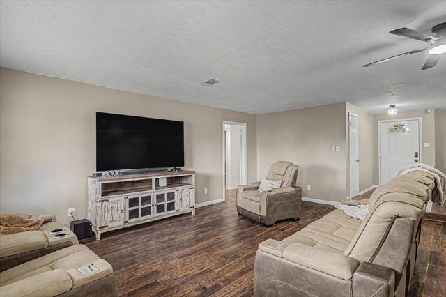 2901 Castle Court, Pearland, TX 77581