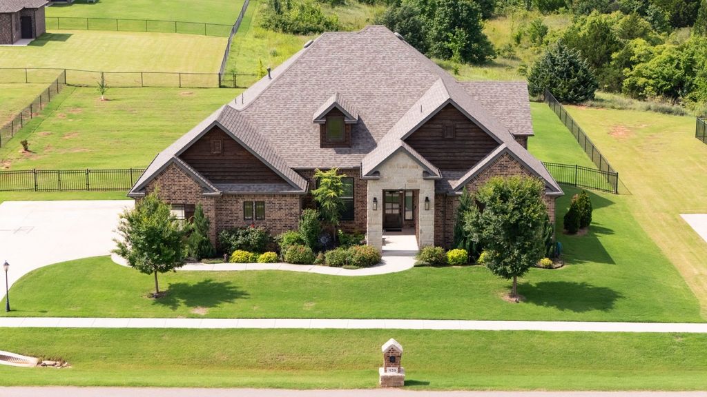 920 Villaverde Drive, Norman, OK 73071