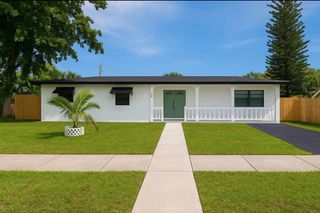 272 NE 44th Street, Deerfield Beach, FL 33064