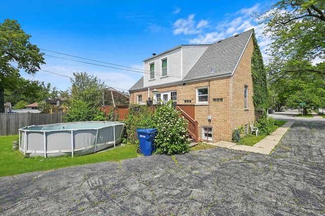 1424 N Maple Avenue, La Grange Park, IL 60526