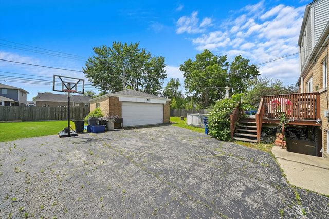 1424 N Maple Avenue, La Grange Park, IL 60526