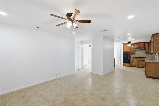 6517 Bob Hanger Street, Fort Worth, TX 76179