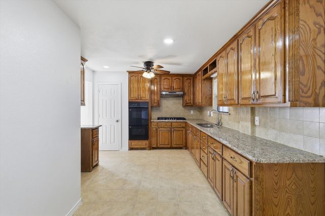 6517 Bob Hanger Street, Fort Worth, TX 76179