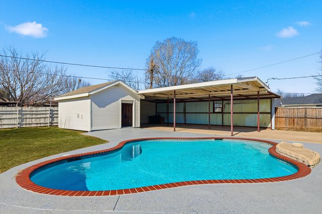 6517 Bob Hanger Street, Fort Worth, TX 76179