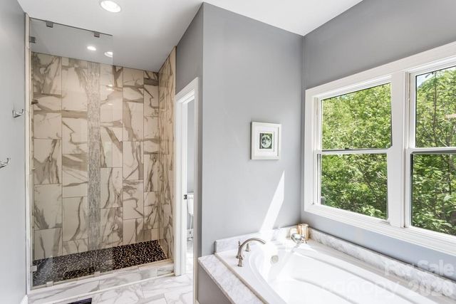 109 Wood Owl Court, Hendersonville, NC 28791