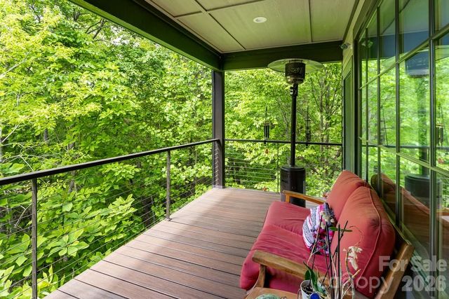 109 Wood Owl Court, Hendersonville, NC 28791