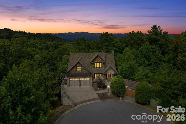 109 Wood Owl Court, Hendersonville, NC 28791
